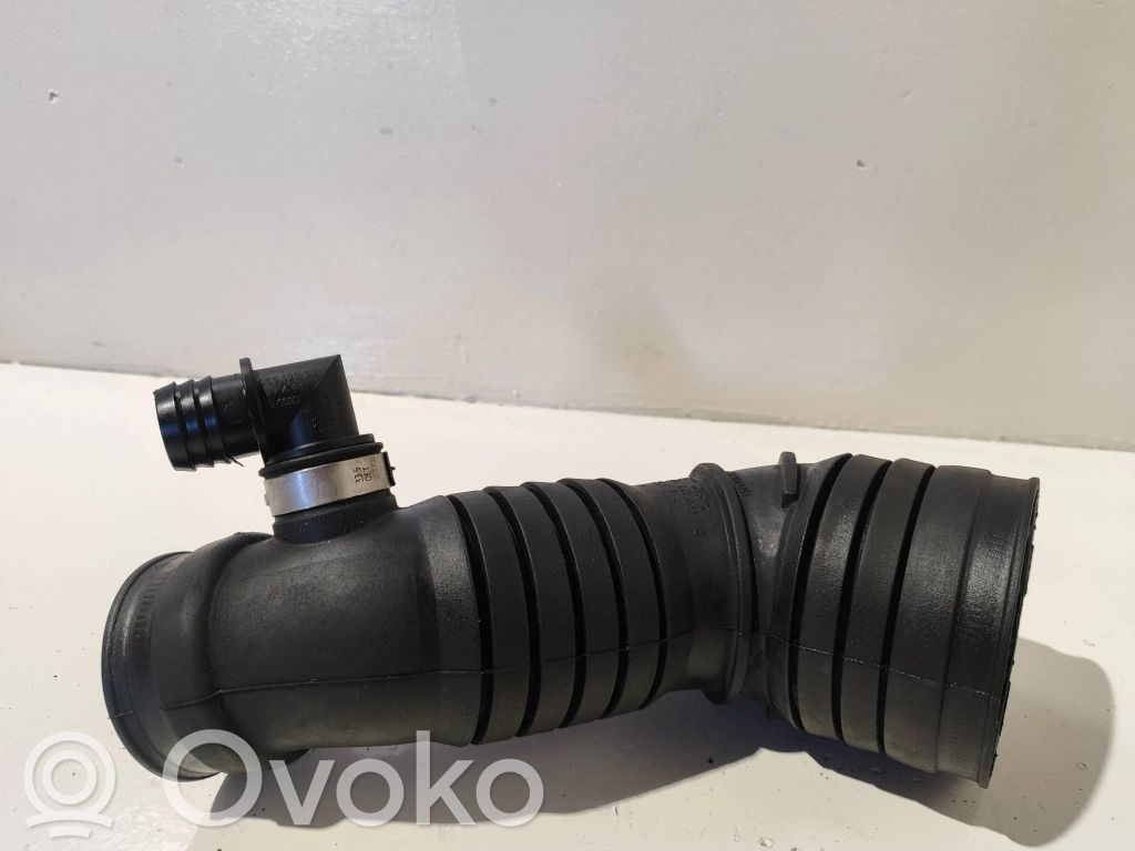 Audi A4 S4 B7 8E 8H Conductă/furtun admisie aer turbosuflantă 