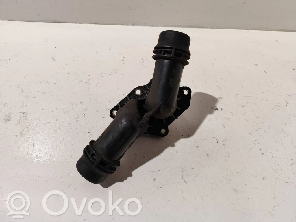 BMW 3 E46 Termostaatin kotelo (käytetyt) 