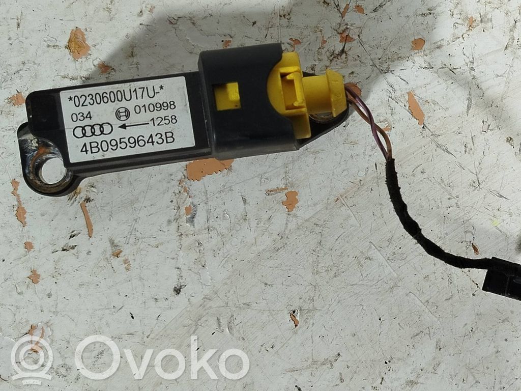 Audi A6 S6 C5 4B Czujnik uderzenia Airbag 