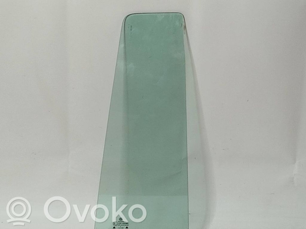 Volkswagen Golf IV Rear vent window glass 