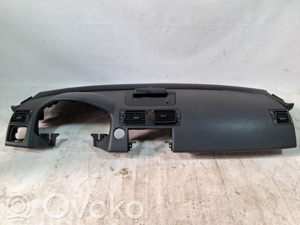 Volvo S40 Panelė 
