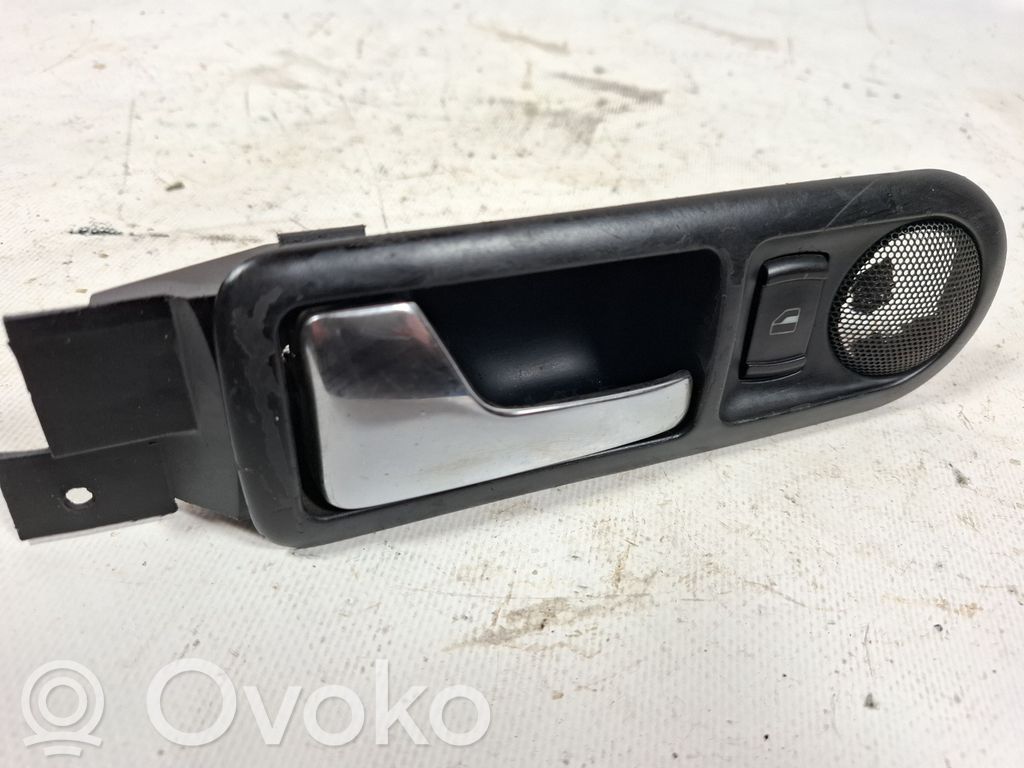 Volkswagen PASSAT B5 Klamka wewnętrzna drzwi tylnych 