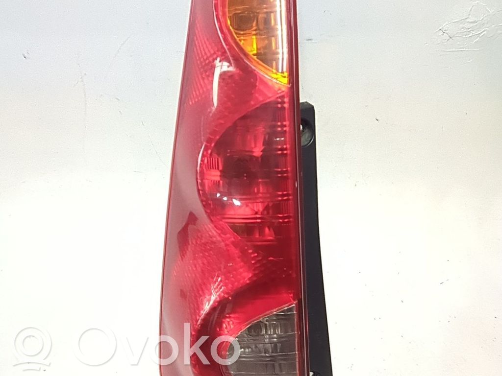 Luz trasera/de freno   22016752