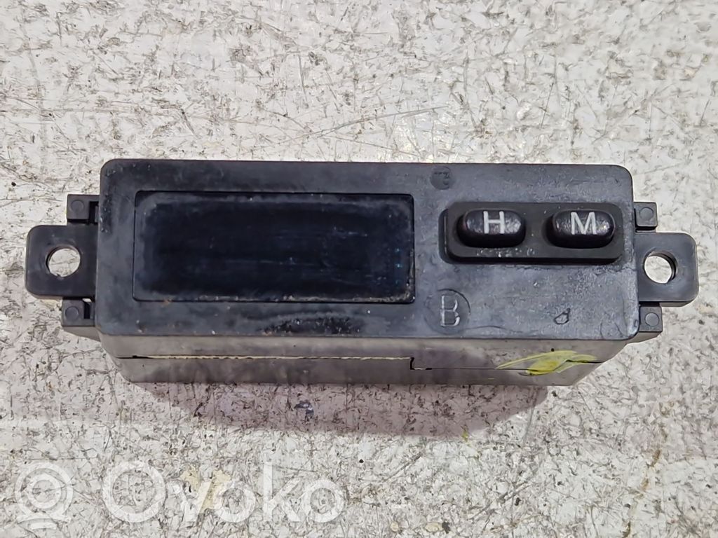 Ford Explorer Pulkstenis 