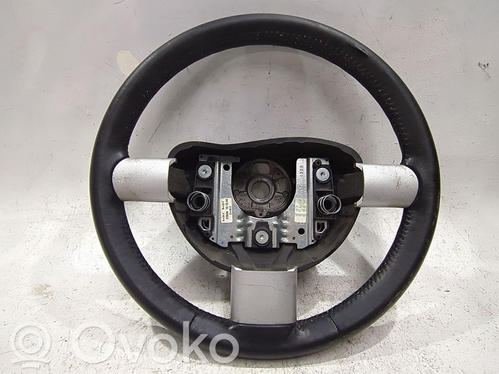 Volkswagen New Beetle Ohjauspyörä 