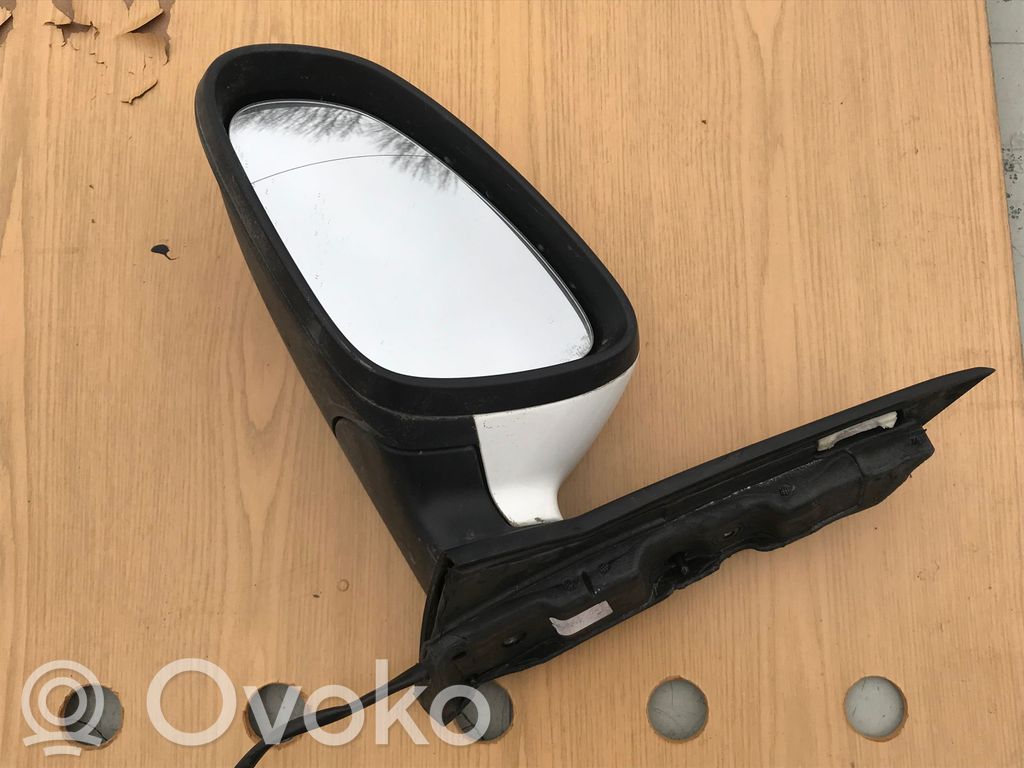 Opel Astra J Elektryczne lusterko boczne drzwi przednich 