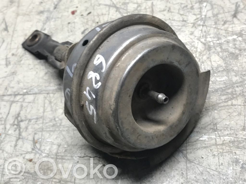 Cześć układu próżniowego turbosprężarki   03G253014
