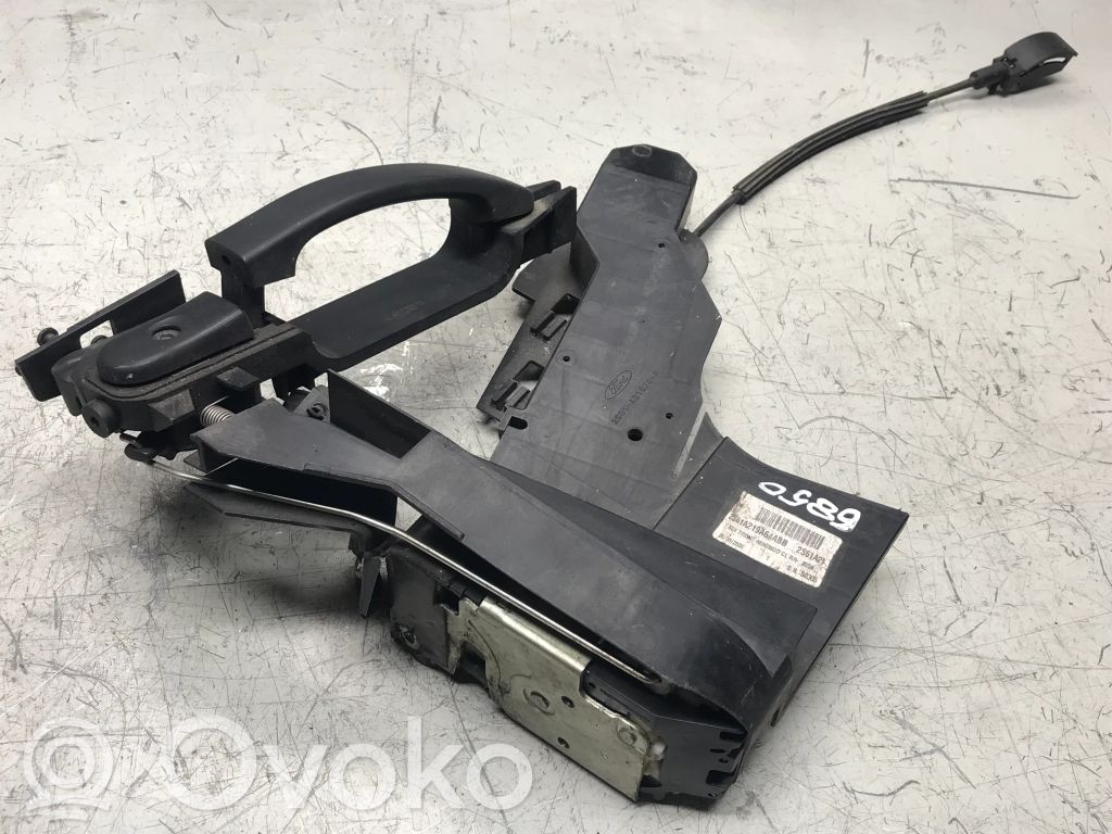 Audi A4 S4 B7 8E 8H Priekšpusē slēdzene 