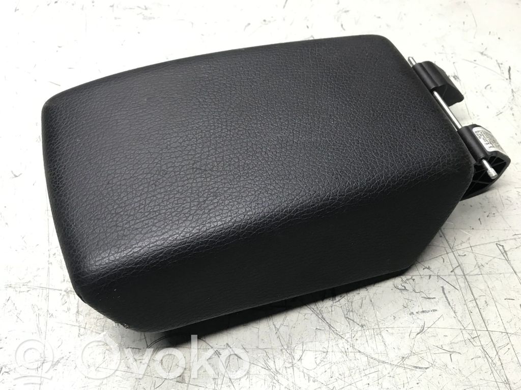Opel Astra J Armrest 