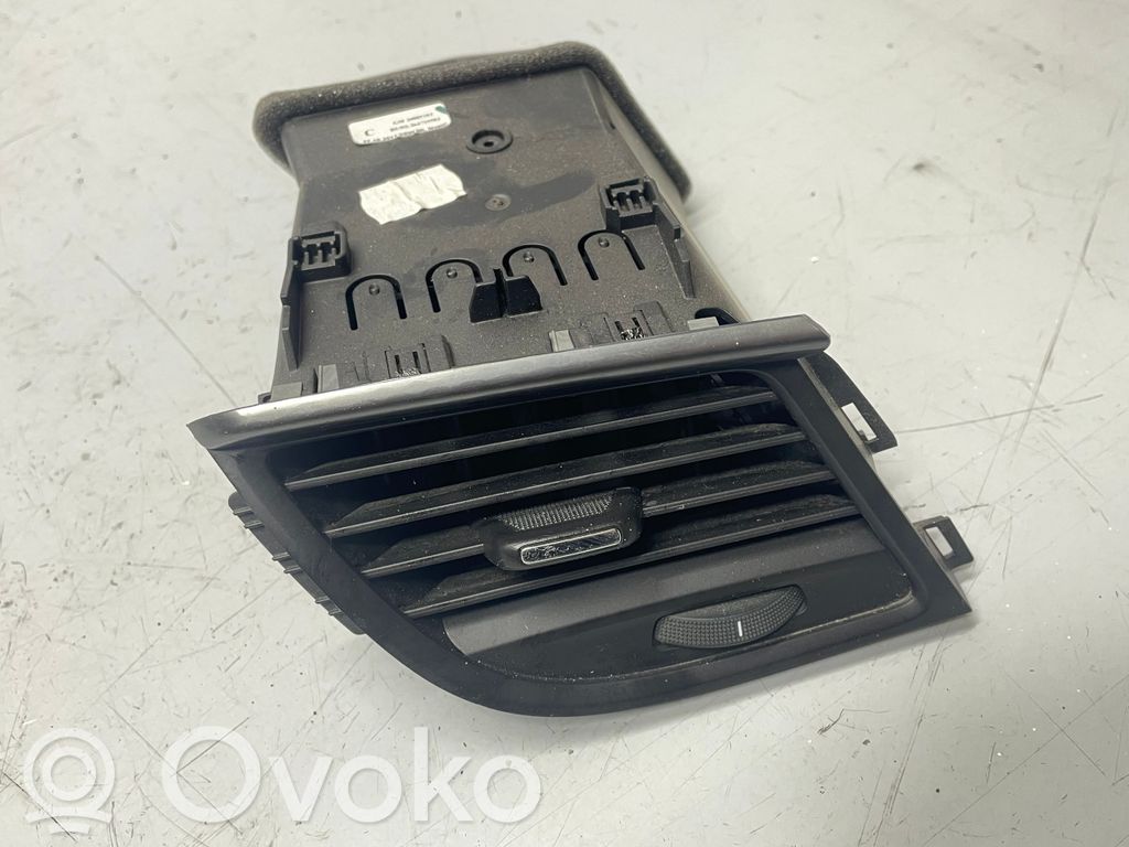 Opel Zafira C Boczna kratka nawiewu deski rozdzielczej 