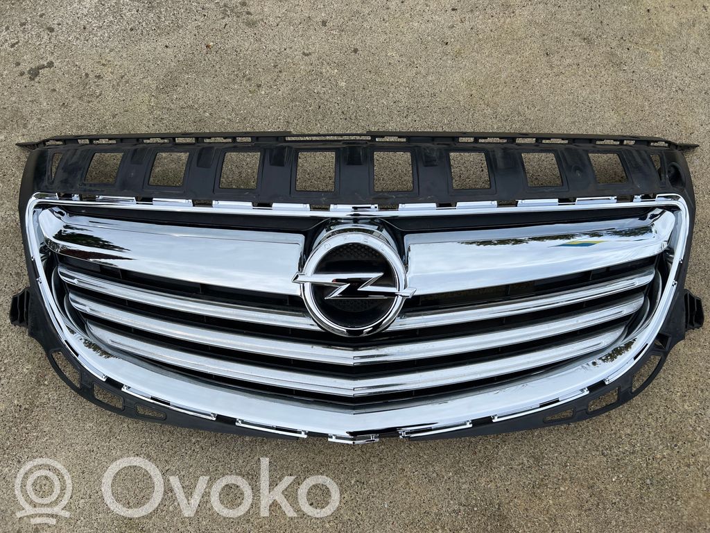 Opel Insignia A Etupuskurin ylempi jäähdytinsäleikkö 