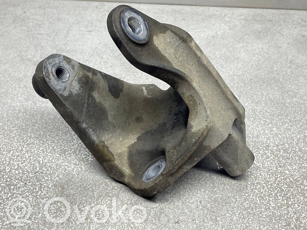 Opel Insignia A Engine mounting bracket 