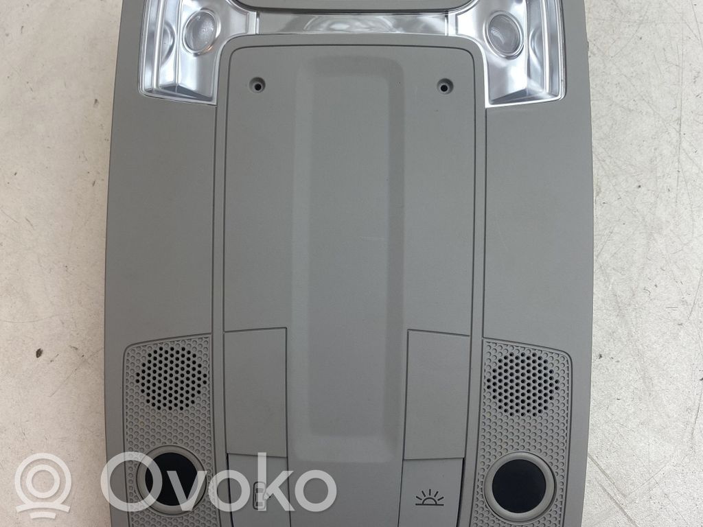 Audi Q2 - Front seat light 