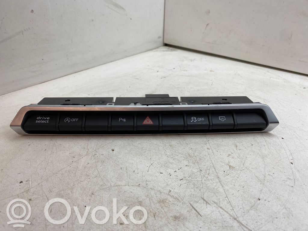 Audi Q2 - A set of switches 