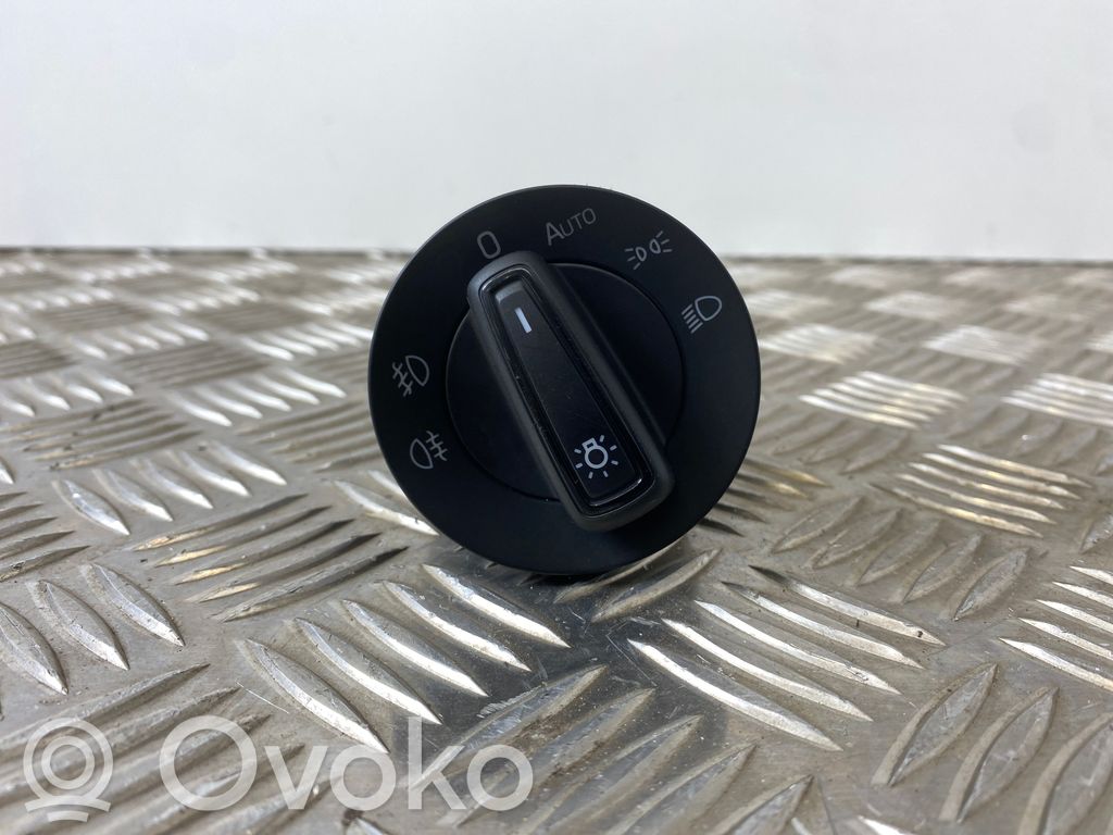 Skoda Kodiaq Šviesų jungtukas 