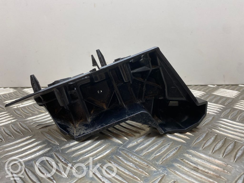Ford Focus Front bumper mounting bracket 