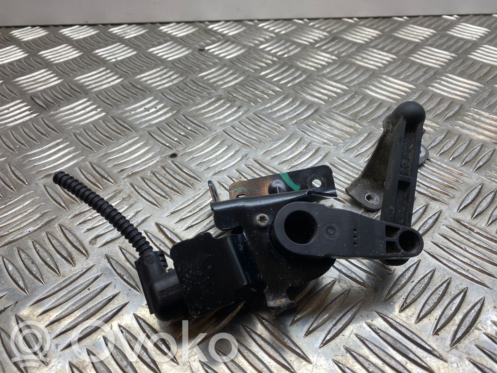 Audi A3 8Y Rear air suspension level height sensor 