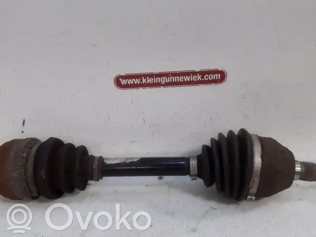Opel Zafira B Półoś przednia 