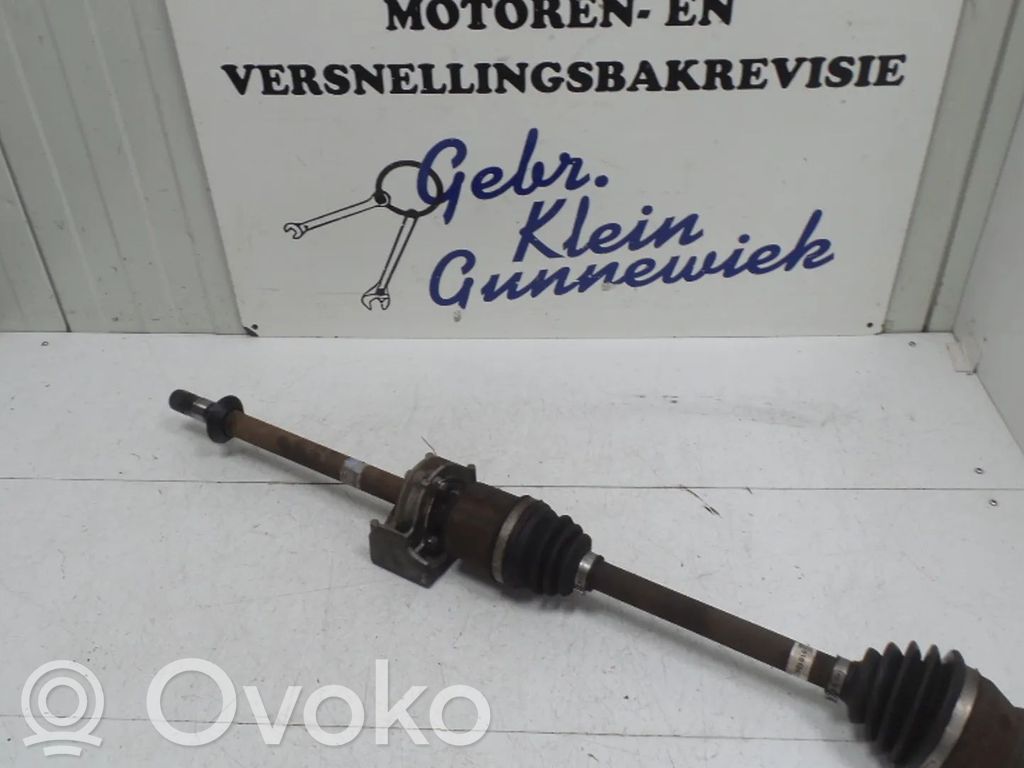Opel Combo D Etuvetoakseli 