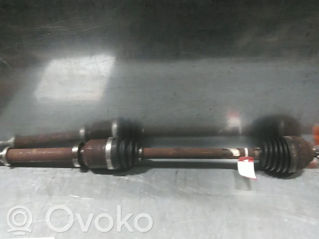 Renault Clio III Półoś przednia 