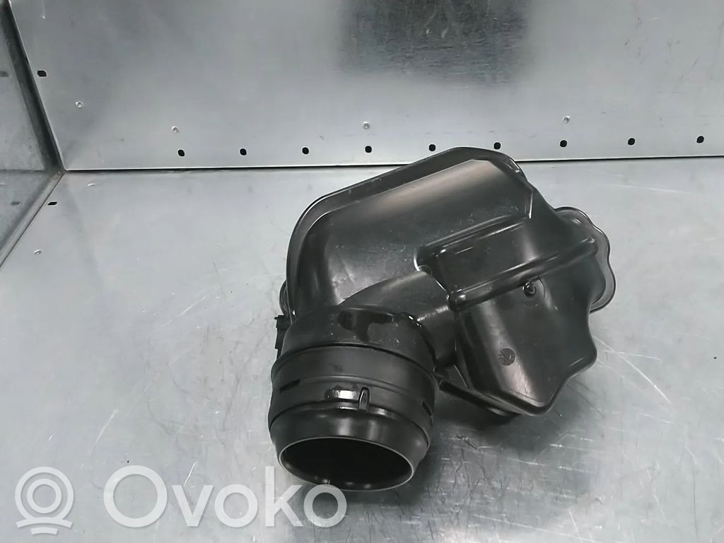Volkswagen T-Roc Air intake hose/pipe 