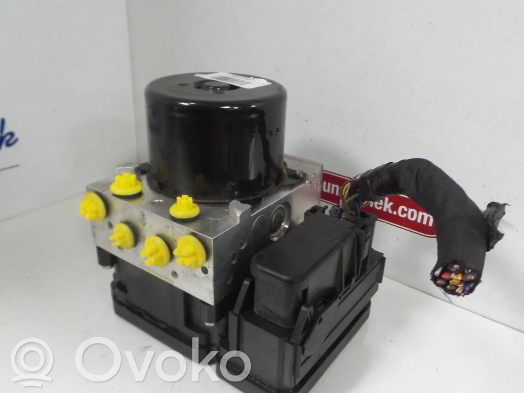 Volvo V40 ABS Pump 
