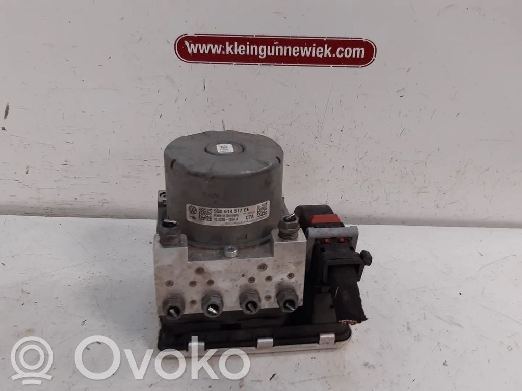 Volkswagen Golf VII ABS bloks 