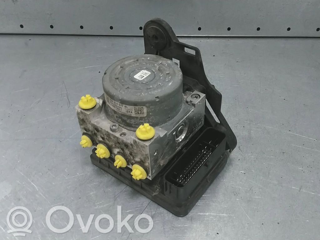 Volkswagen Golf VII ABS bloks 