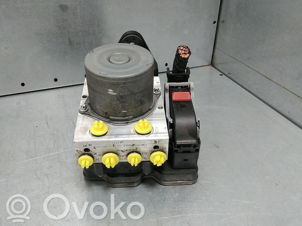 Audi A4 S4 B9 ABS Pump 