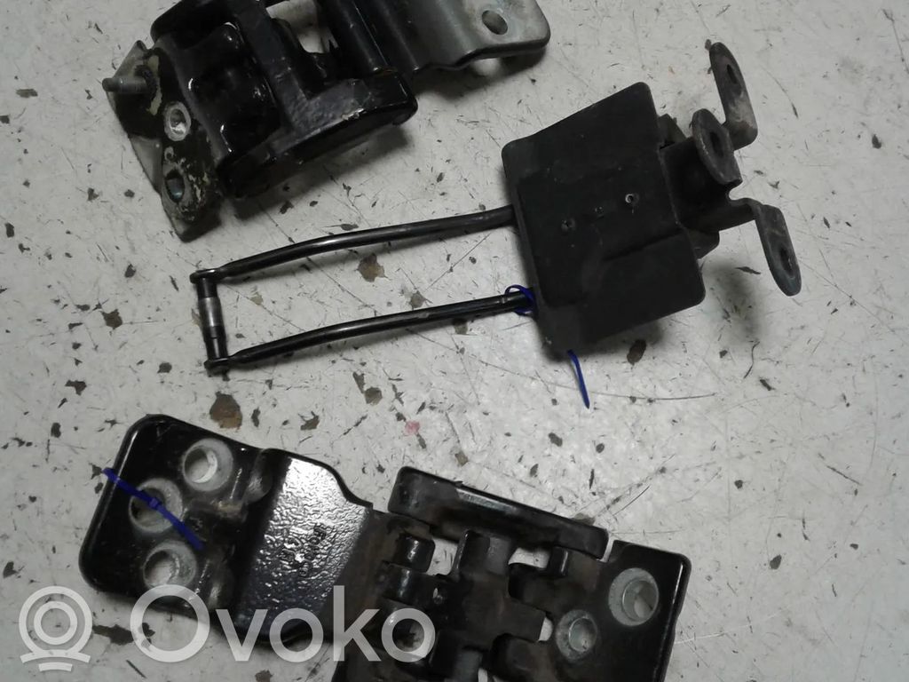 Ford Transit Tailgate/trunk/boot hinge 