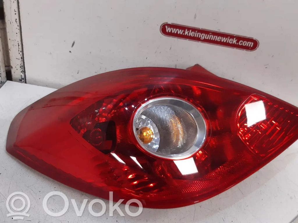Opel Corsa D Lampa tylna 
