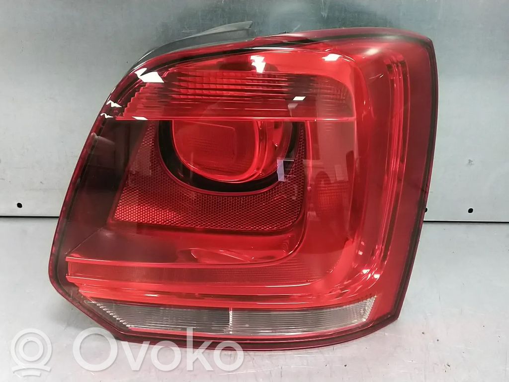 Volkswagen Polo V 6R Lampa tylna 