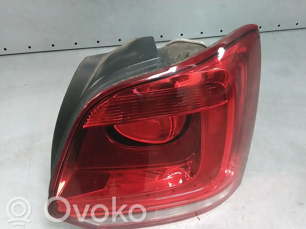 Volkswagen Polo V 6R Lampa tylna 