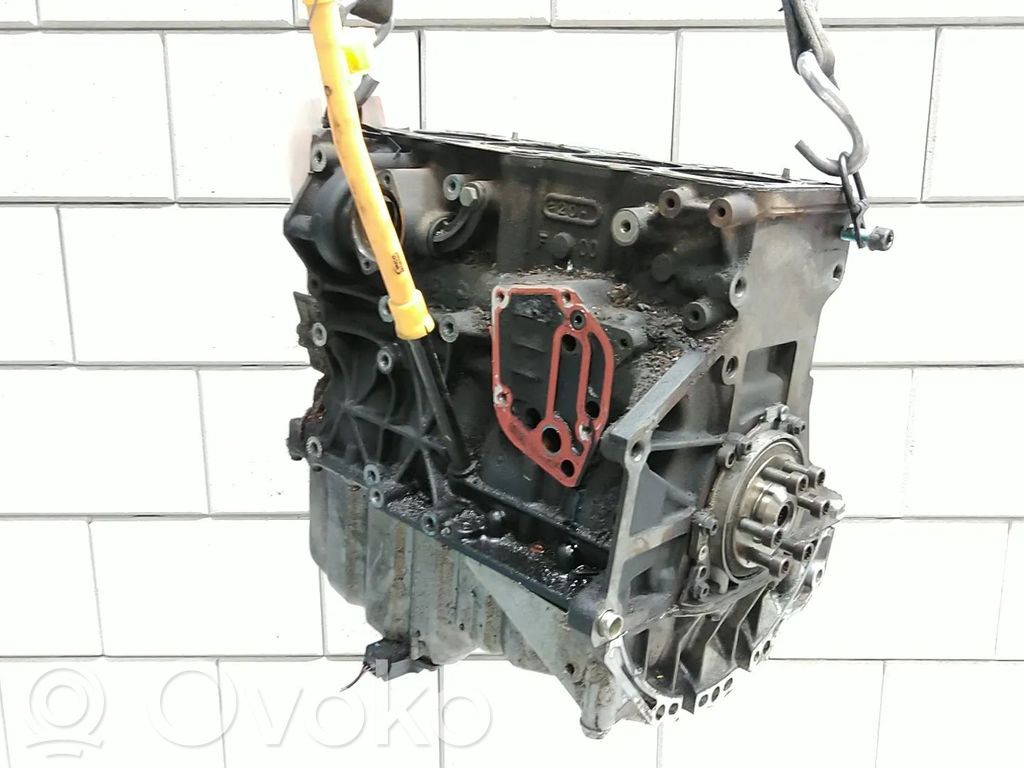 Двигатель   AMB,AVJ,AWM,AWT