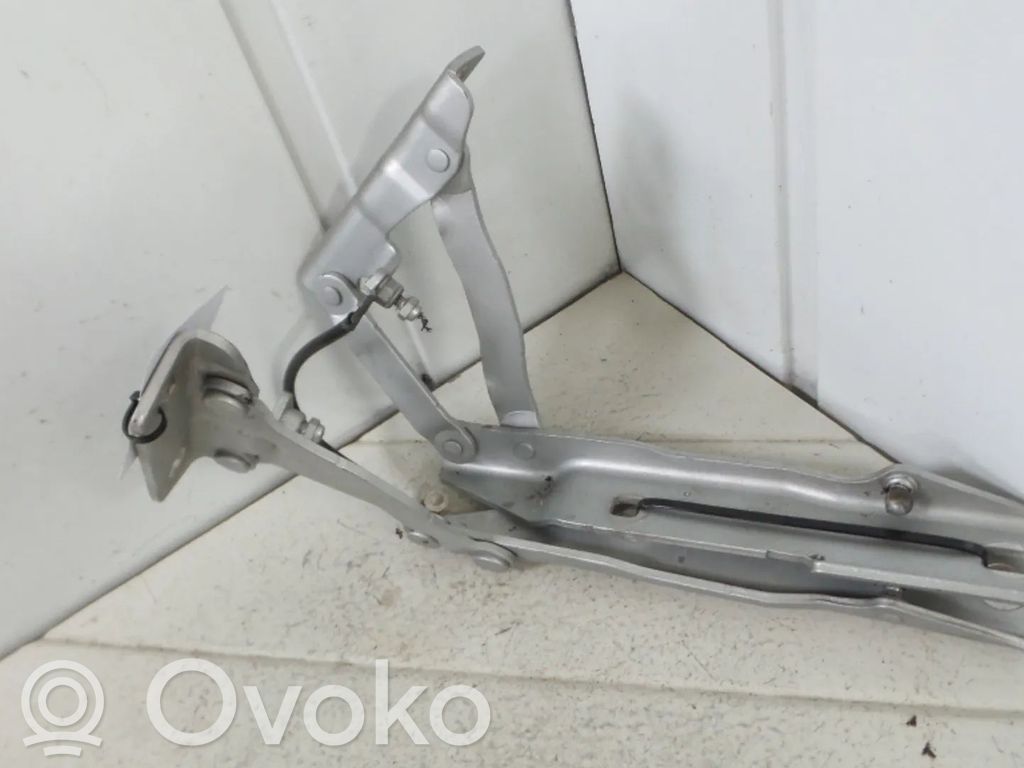 Engine bonnet/hood hinges   008728,008727