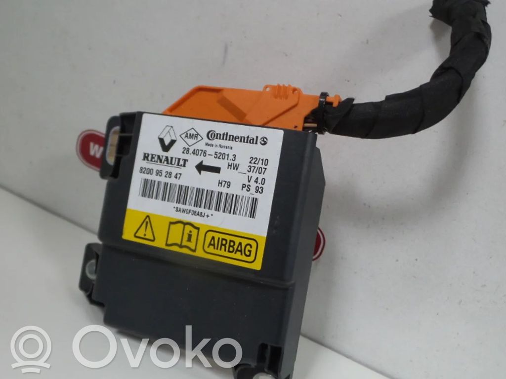 Dacia Duster Airbag control unit/module 