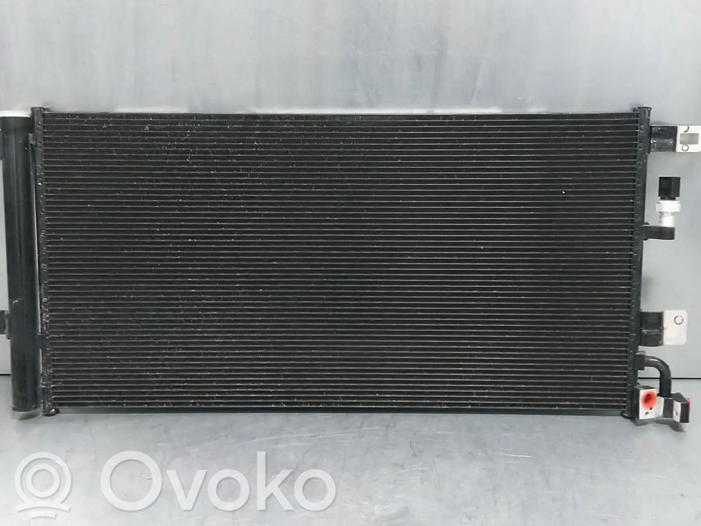 Audi A4 S4 B9 Skraplacz / Chłodnica klimatyzacji 