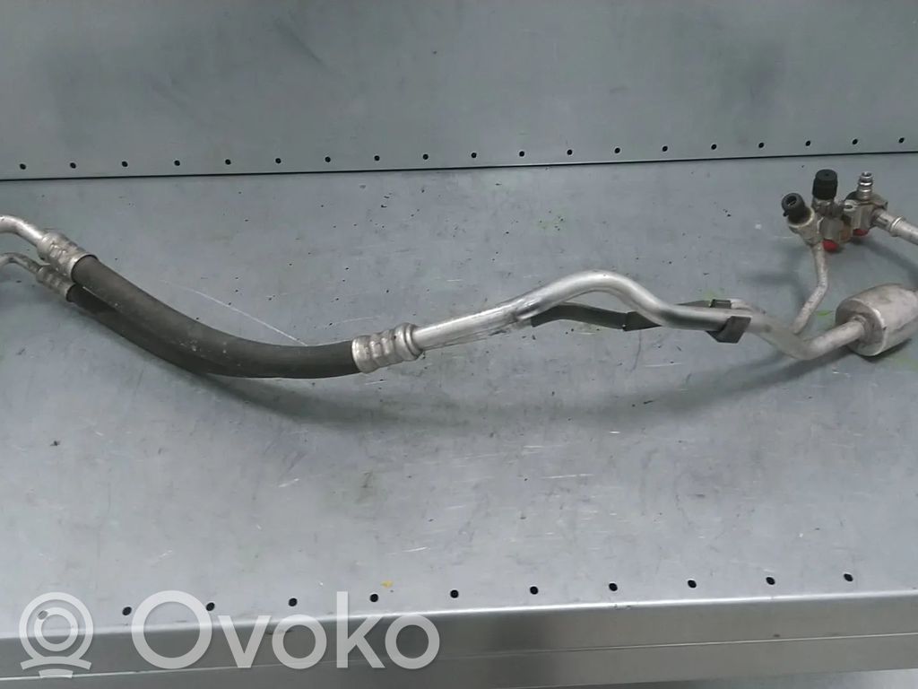 Opel Corsa D Ilmastointilaitteen putki (A/C) 