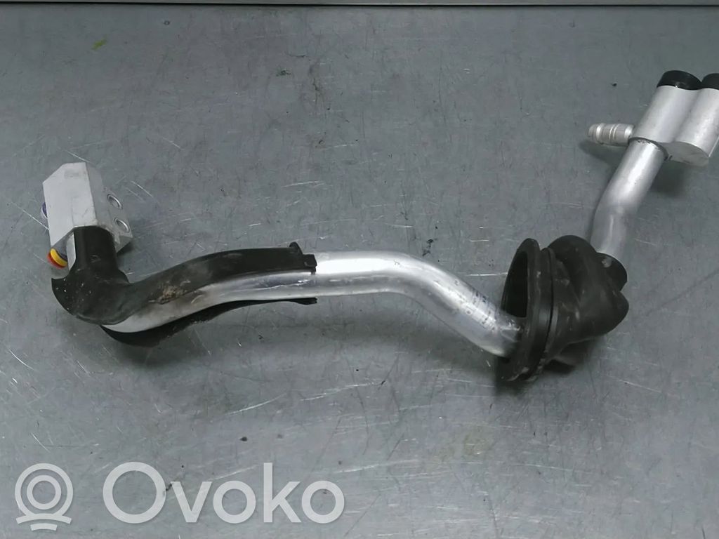 Audi A5 8T 8F Wąż / Przewód klimatyzacji A/C 