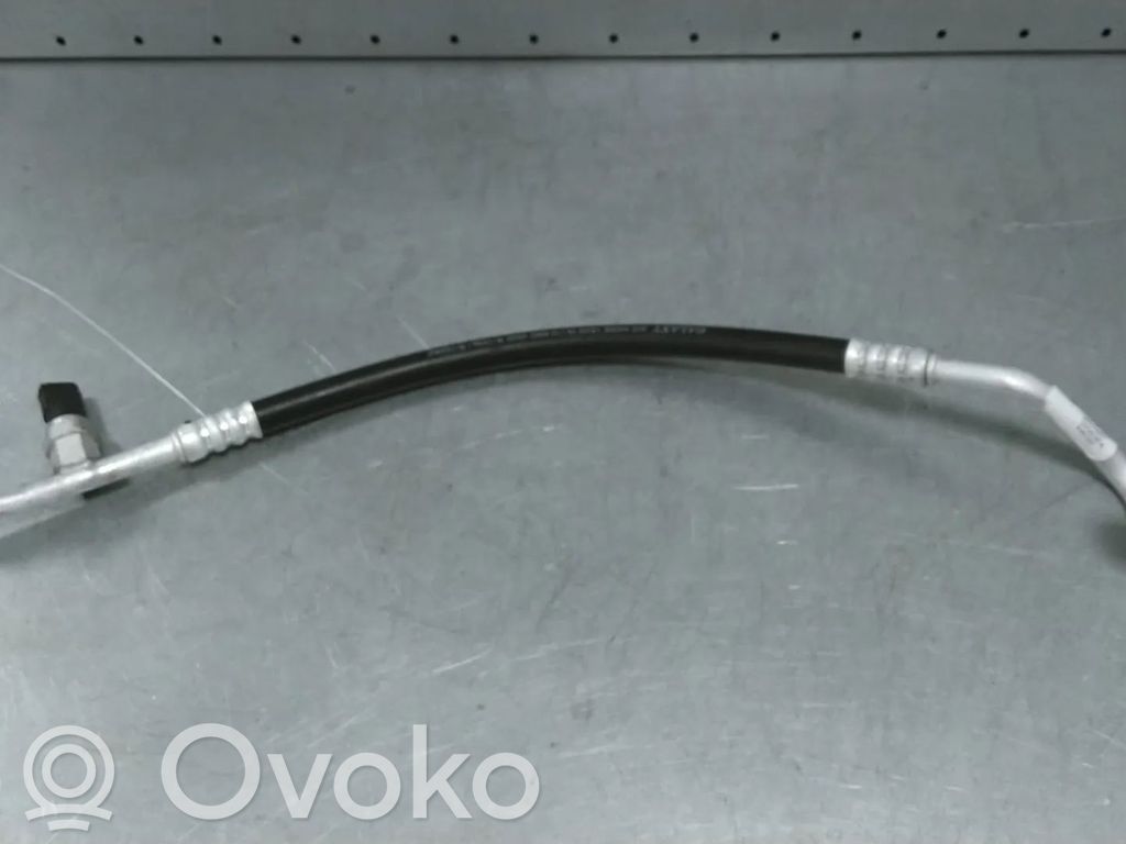 Ilmastointilaitteen putki (A/C)   109215800F