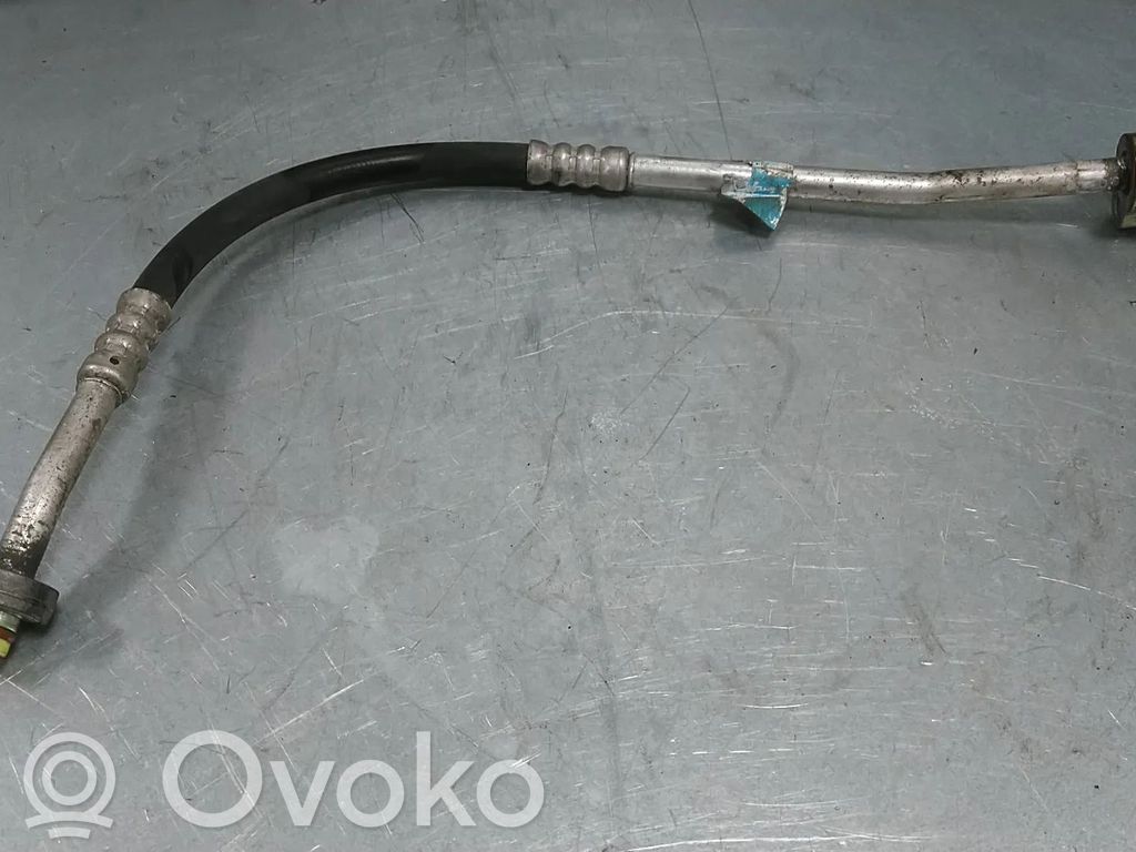 Ford Focus Ilmastointilaitteen putki (A/C) 