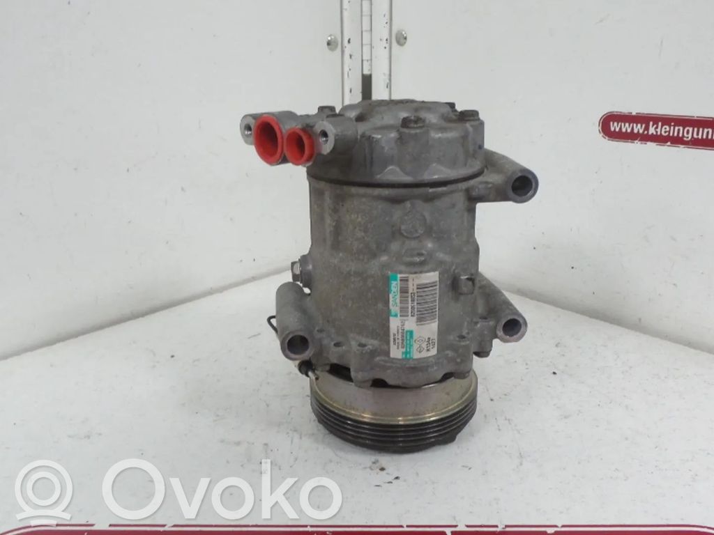 Renault Twingo I Air conditioning (A/C) compressor (pump) 