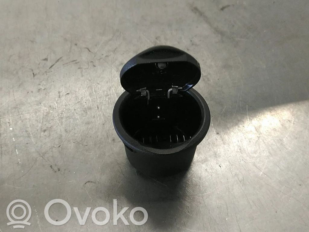 Ford Focus Pelnutrauks (aizmugurē) 