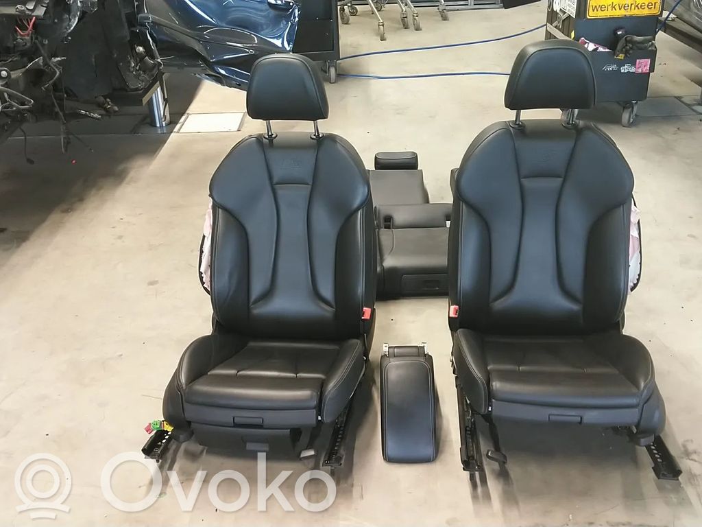 Interior set