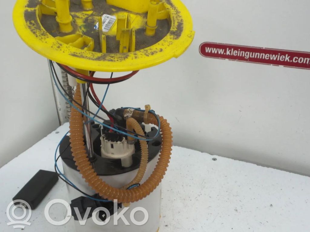 Audi A6 S6 C6 4F Pompa paliwa w zbiorniku 