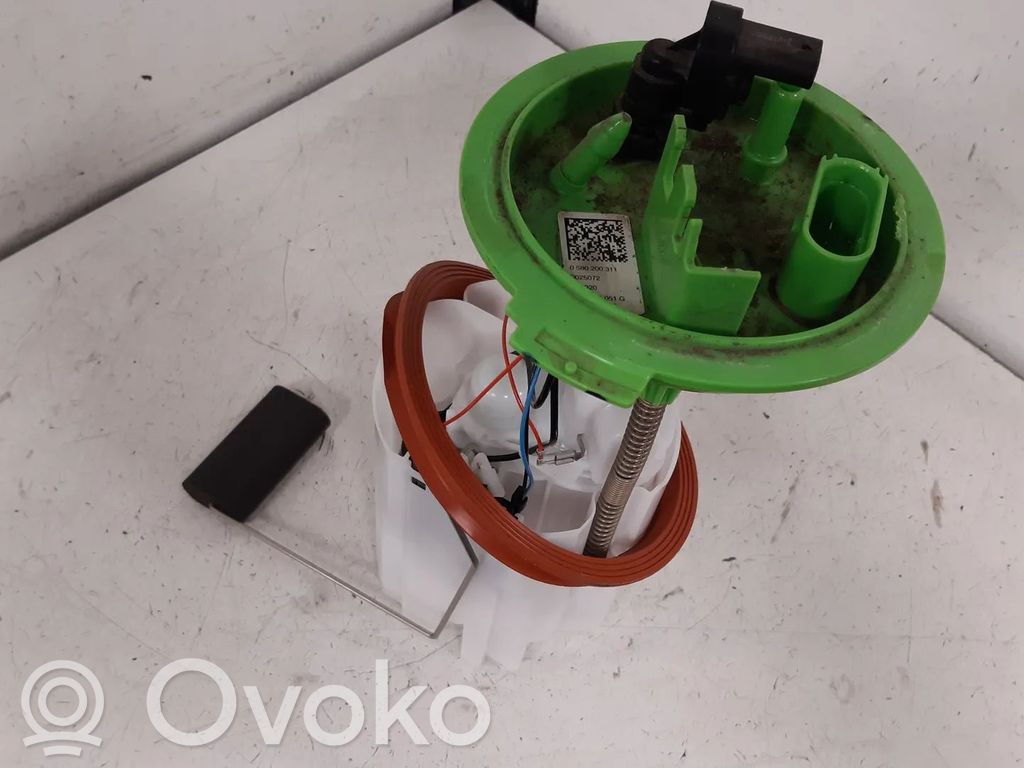 Skoda Superb B8 (3V) Bomba interna de combustible 