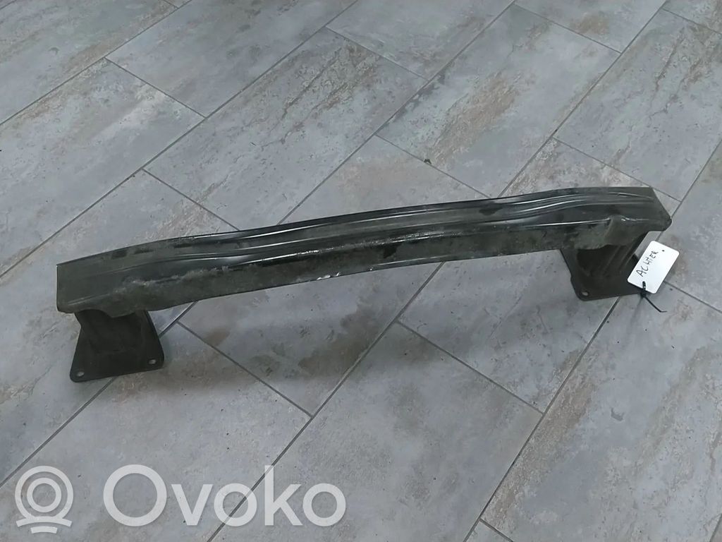 Aizmugurē bampera balka   8X0807309
