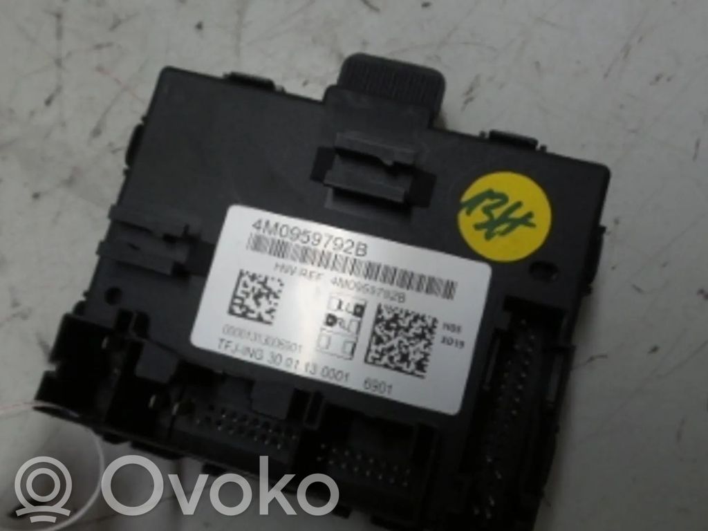 Audi Q7 4M Door control unit/module 