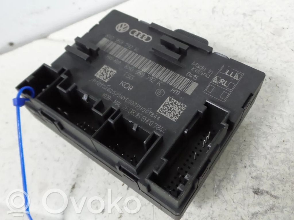 Unidad de control/módulo de la puerta   8X0959792K