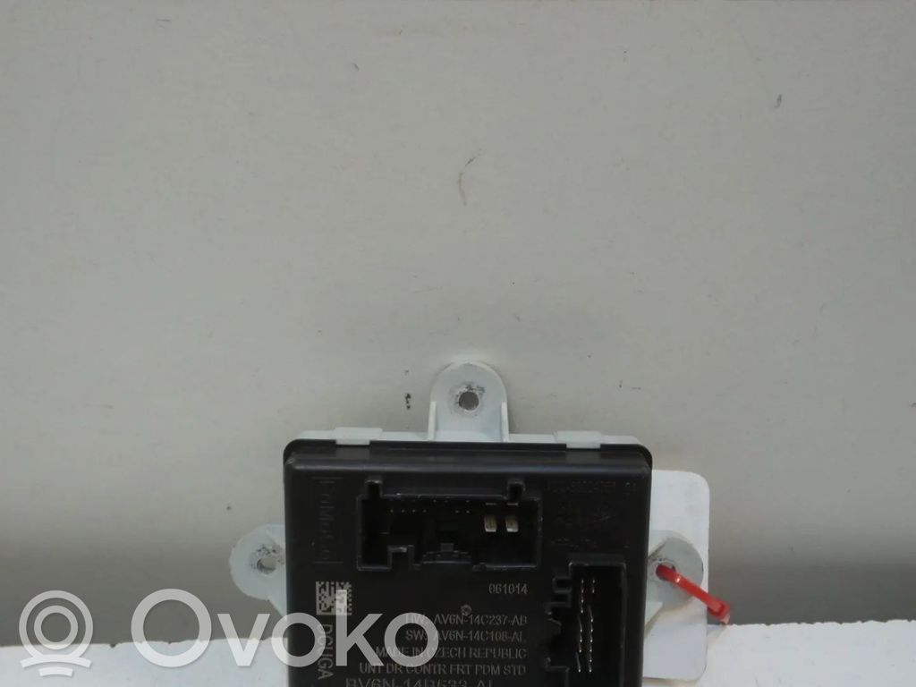 Ford Focus Door control unit/module 